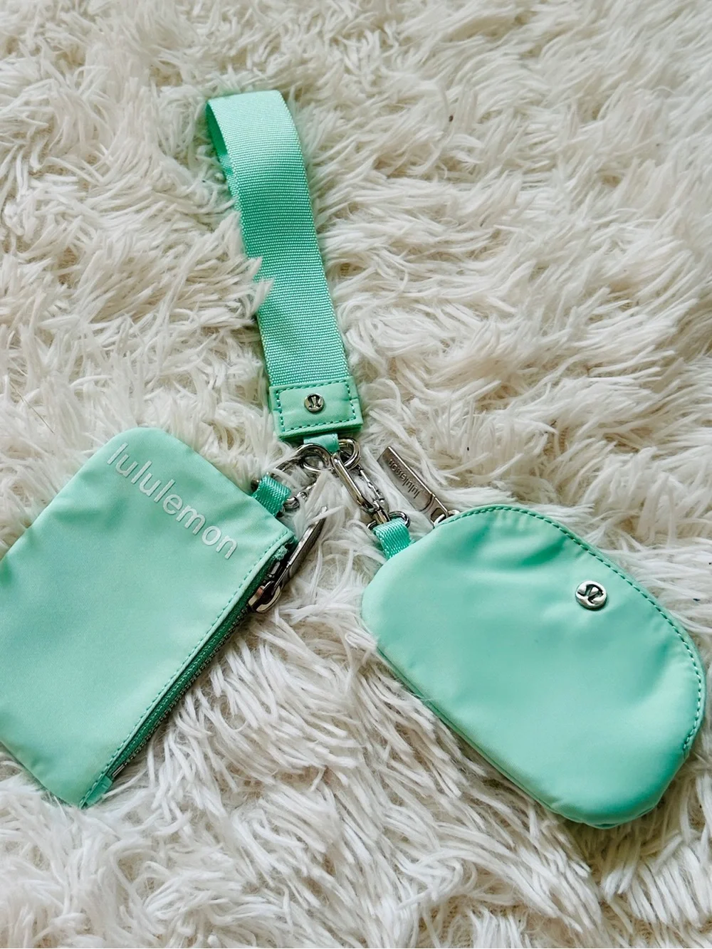 Lululemon Dual Pouch Wristlet PDGR VPOR Paradise Green Vapor NEW